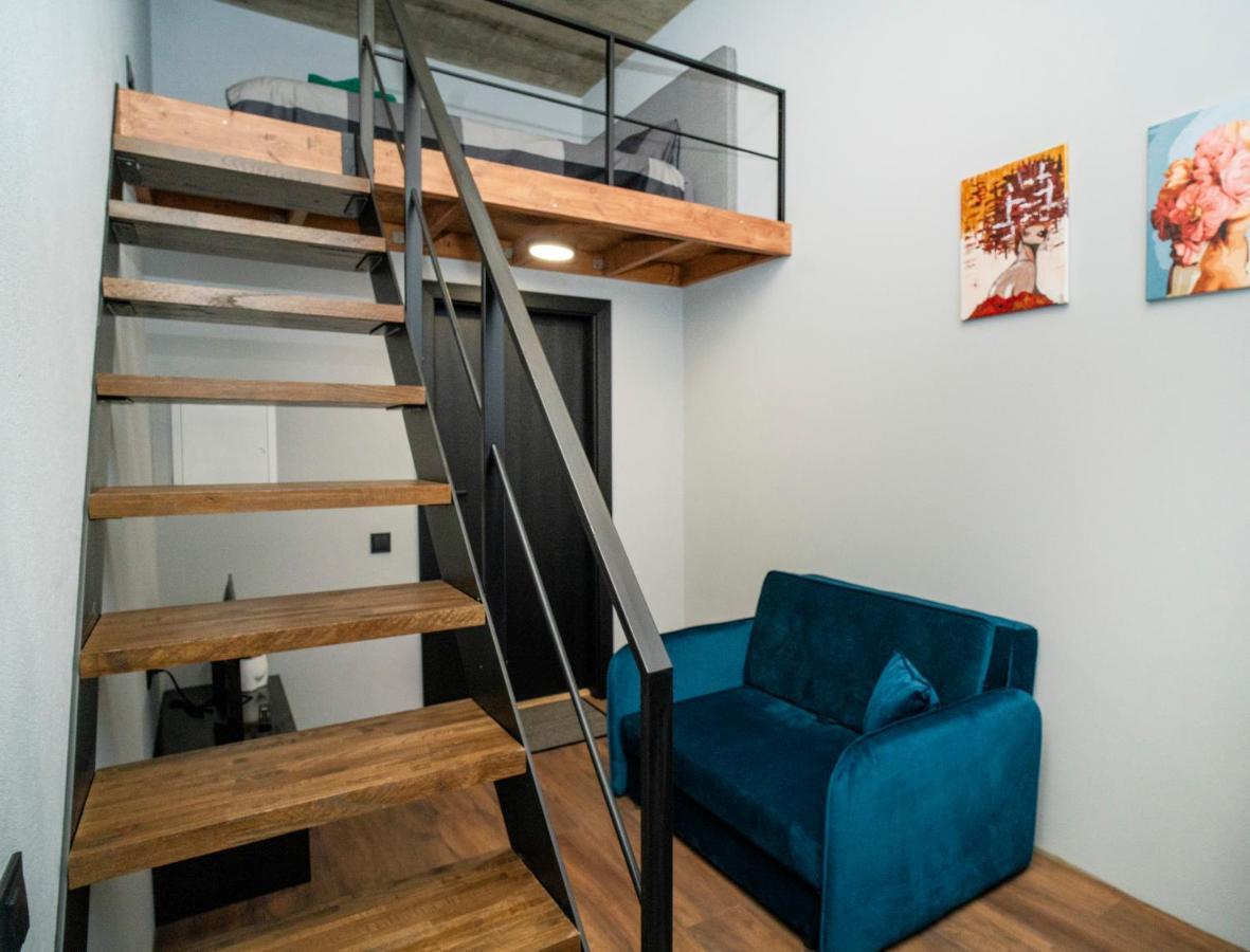 Teeny Tiny Lofts In Center Kaunas Exterior photo